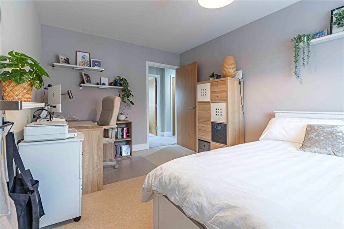 2 Bedroom Apartment For Sale In Stag Lane, Berkhamsted, Hertfordshire, HP4