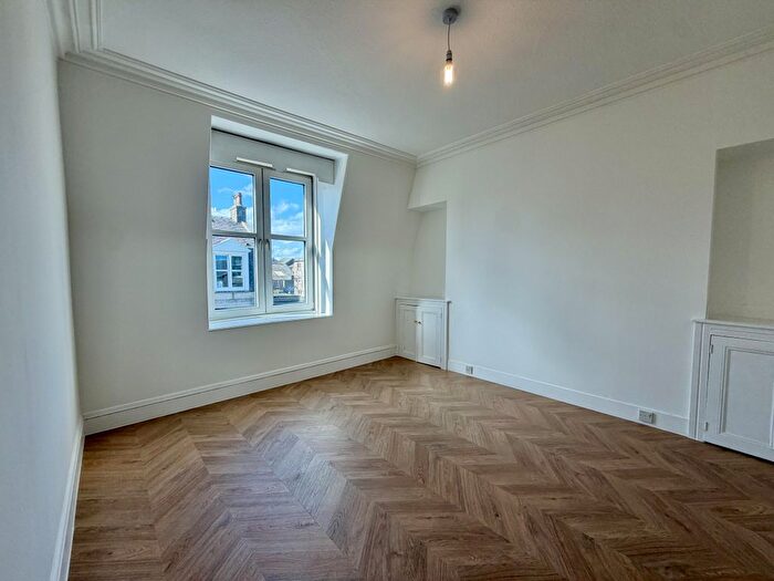 1 Bedroom Flat To Rent In Second Floor Flat Left, Urquhart Street, Aberdeen, AB24