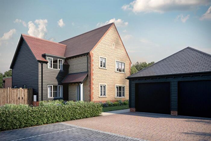 4 Bedroom House For Sale In Long Crendon, Buckinghamshire, HP18