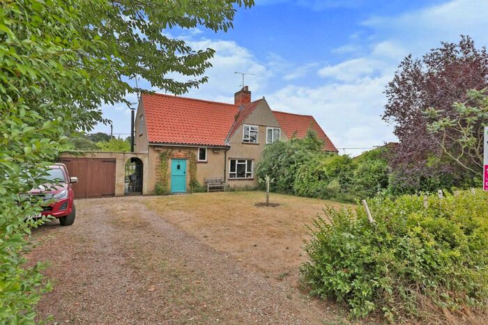 3 Bedroom Cottage For Sale In Chestnut Walk, Beachamwell, Swaffham, PE37