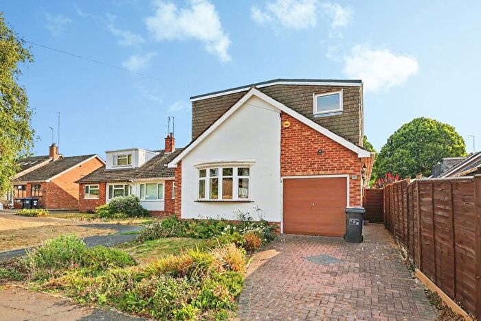 3 Bedroom Bungalow For Sale In Oakleigh Drive, Northampton, Northamptonshire, NN5