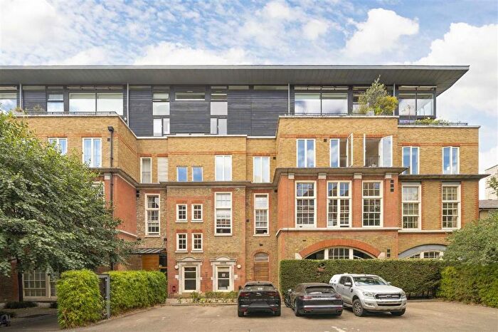 1 Bedroom Flat For Sale In Clark Street, London, E1