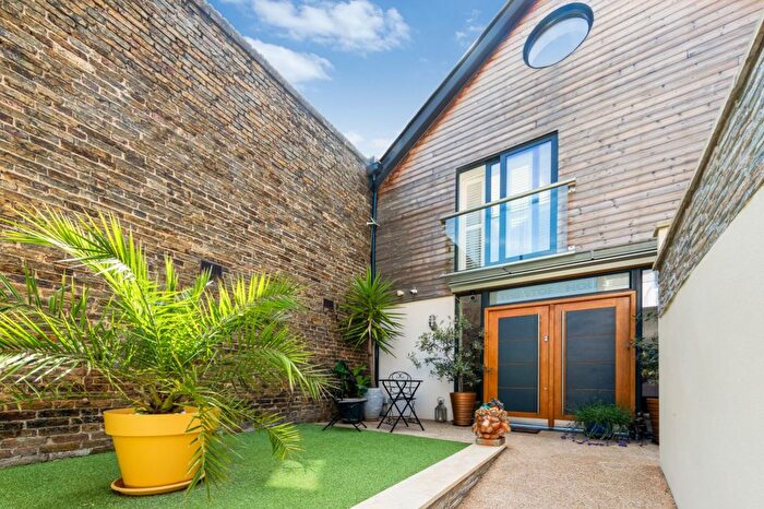 3 Bedroom Detached House For Sale In Birkbeck Road, Beckenham, BR3