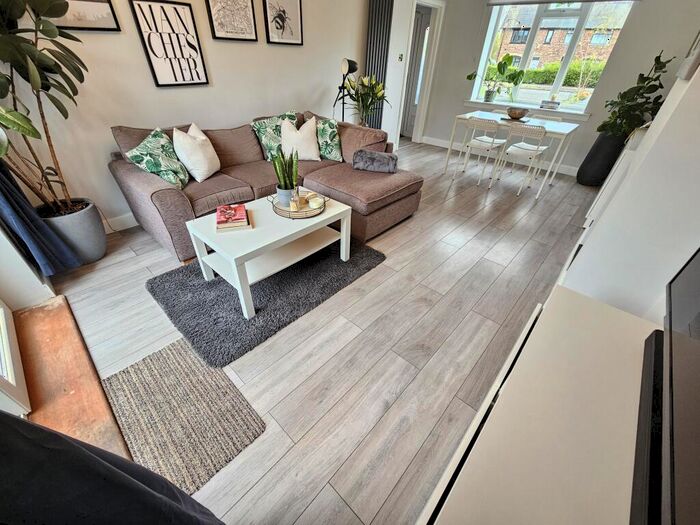 3 Bedroom Terraced House For Sale In Wythenshawe Road, Manchester, M23