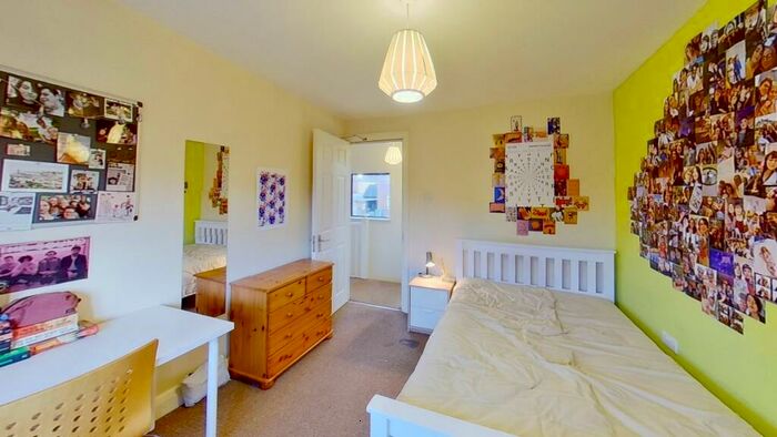 6 Bedroom Semi-Detached House To Rent In Cabell Road, Guildford, GU2