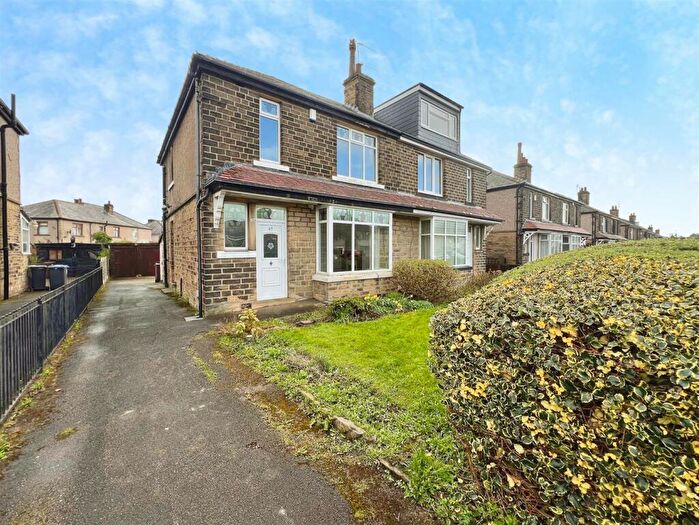 3 Bedroom Semi Detached House For Sale In Moorside Road, Bradford, BD2