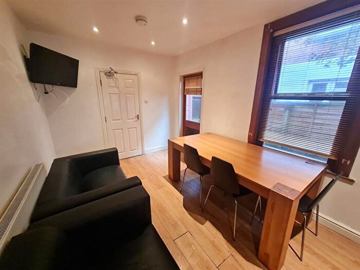 5 Bedroom Terraced House To Rent In Cromwell Road, Southampton, SO15