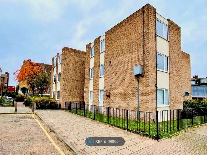1 Bedroom Flat To Rent In Hanson Close, London, SW12