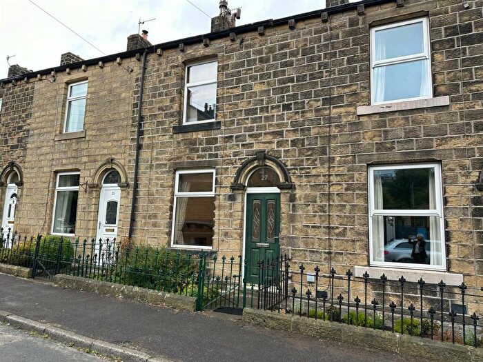 2 Bedroom Terraced House To Rent In East Parade, Steeton, BD20