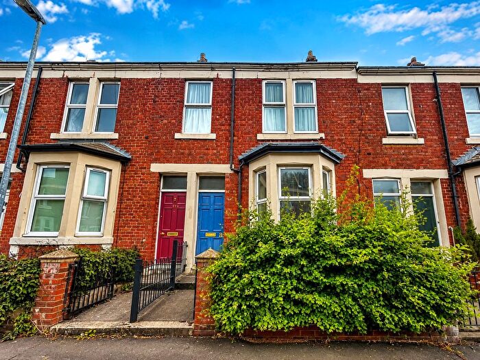 3 Bedroom Flat For Sale In Westbourne Avenue, Bensham, Gateshead, NE8