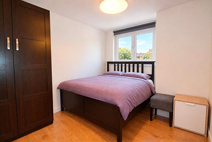 1 Bedroom Flat To Rent In Edith Street, Abington, Northampton, NN1