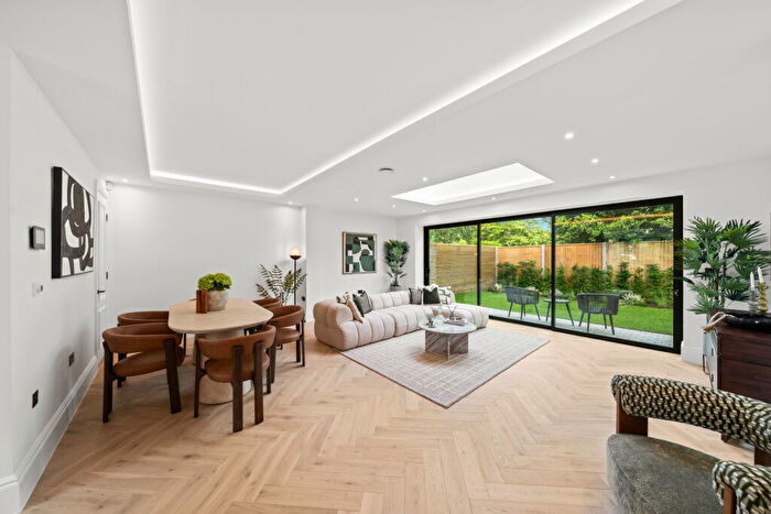 3 Bedroom End Of Terrace House For Sale In Aylestone Avenue, London, NW6