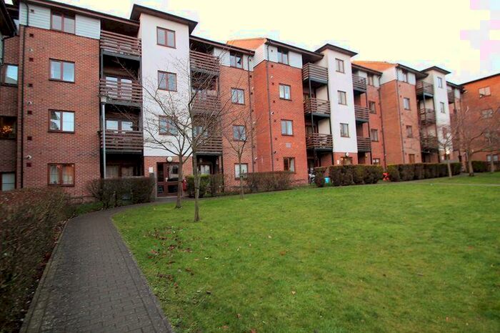 2 Bedroom Flat To Rent In John North Close, High Wycombe, HP11