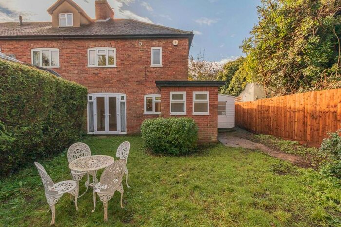 3 Bedroom Semi-Detached House To Rent In Wentworth Road, Oxford, OX2