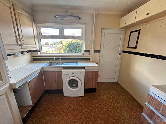 2 Bedroom Detached Bungalow For Sale In Hafod Road West, Penrhyn Bay, LL30