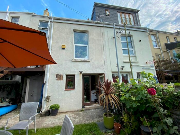 1 Bedroom Flat To Rent In Gleneagle Avenue, Mannamead, Plymouth, PL3