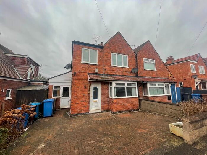 3 Bedroom Semi-Detached House To Rent In Olive Grove, Chaddesden, Derby DE21