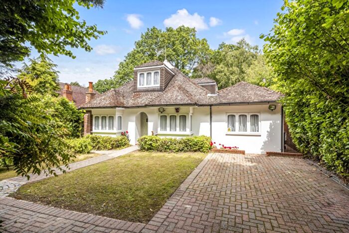 5 Bedroom Bungalow For Sale In Heather Way, Felbridge, RH19