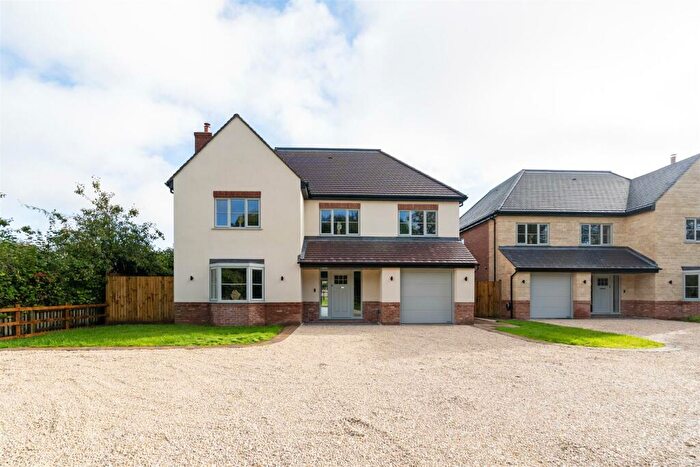 5 Bedroom Detached House For Sale In Banbury Road, Gaydon, CV35