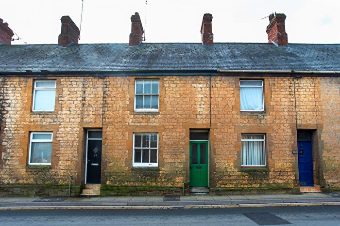 2 Bedroom Terraced House For Sale In South Street, Crewkerne, TA18