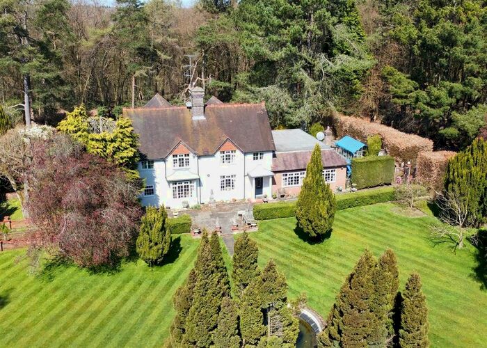 4 Bedroom Detached House For Sale In Hale Lane, Wendover, Aylesbury, HP22