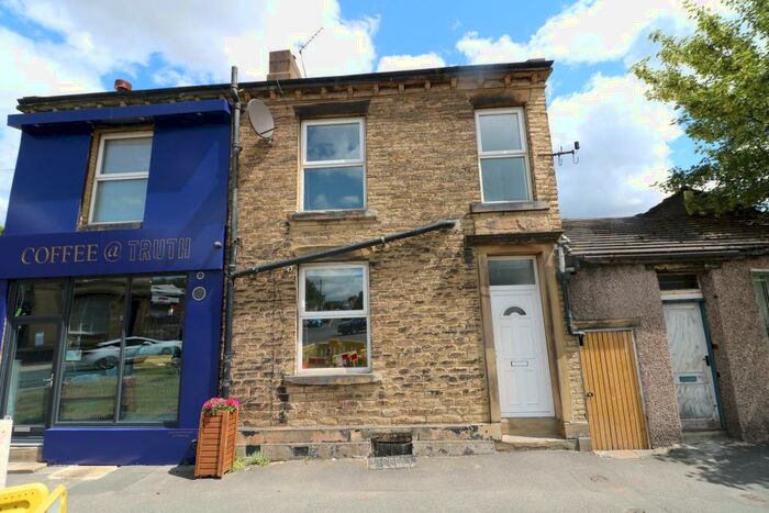 3 Bedroom Semi-Detached House To Rent In Birds Royd Lane, Brighouse, HD6