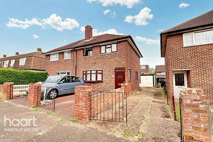 3 Bedroom Semi-Detached House For Sale In Keats Avenue, Romford, RM3