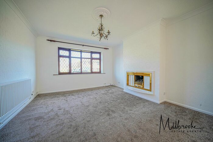 3 Bedroom Semi-Detached House To Rent In Glendale Road, Mosley Common, Manchester, M28