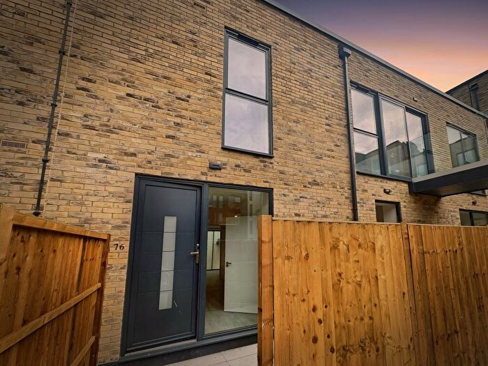2 Bedroom Apartment To Rent In The Stow, Harlow, CM20