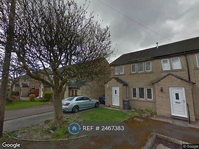 3 Bedroom End Of Terrace House To Rent In Cotswold Mews, Huddersfield, HD8