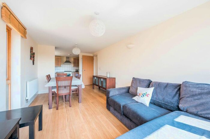 2 Bedroom Flat To Rent In Lynton Road, Bermondsey, London, SE1