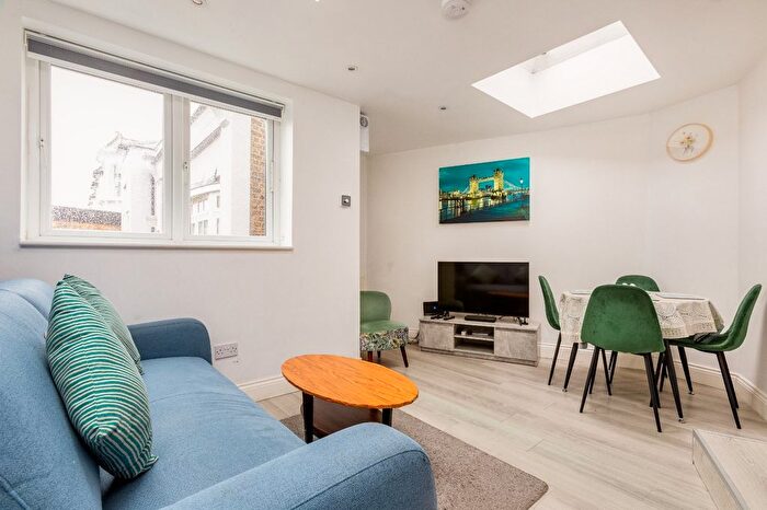 1 Bedroom Flat To Rent In Cavendish Road, Clapham, SW12