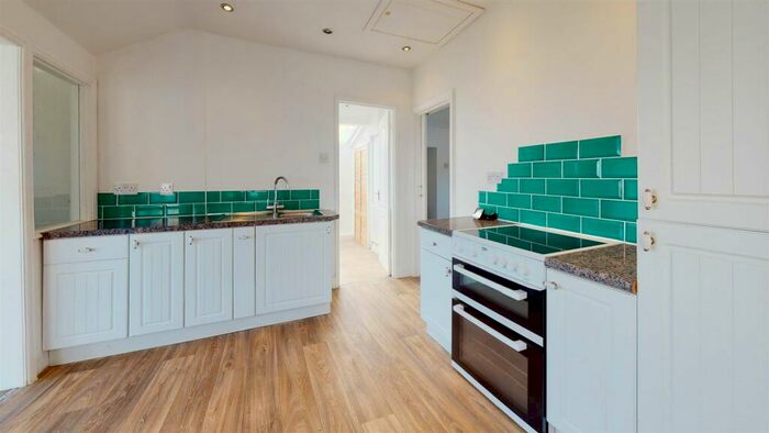 2 Bedroom Detached Bungalow To Rent In Faversham Road, Seasalter, CT5