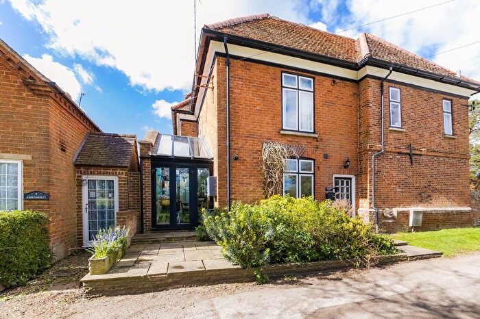 4 Bedroom Semi Detached House For Sale In Old Moor, Milton, OX14