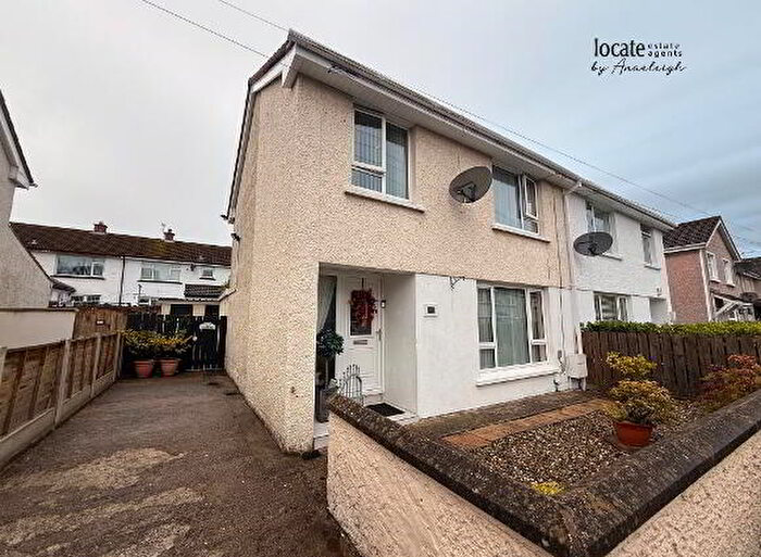 3 Bedroom Semi-Detached House For Sale In Glenside Park, Derry, BT48