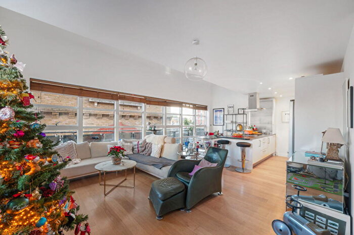 2 Bedroom Duplex To Rent In Candlemakers Apartments, York Road, SW11