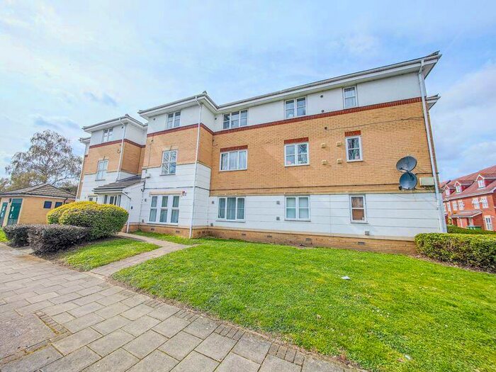 2 Bedroom Flat To Rent In Birchdene Drive, Thamesmead, SE28