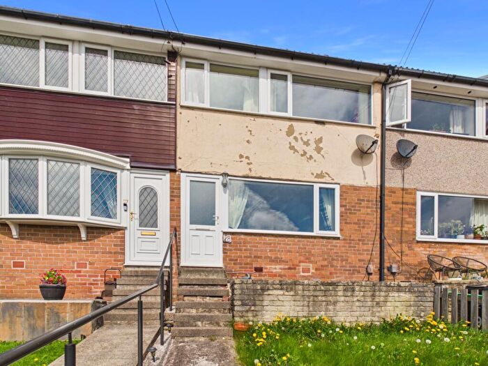 3 Bedroom Town House For Sale In Stephen Close, Northowram, Halifax, HX3