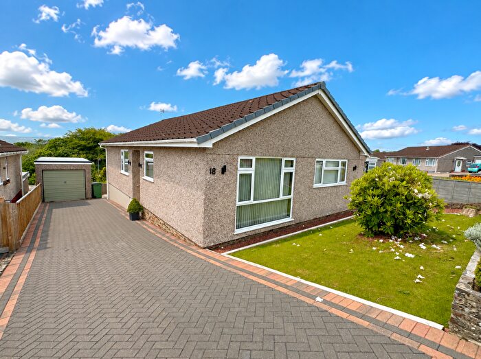 3 Bedroom Detached Bungalow For Sale In Oak Tree Park, Glenholt, Plymouth, PL6