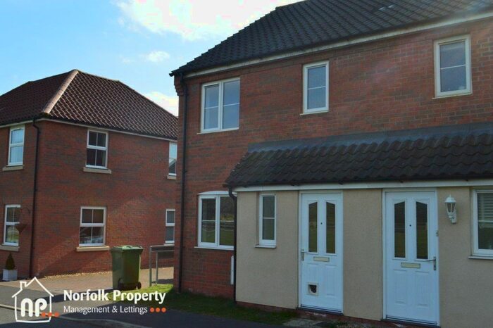 3 Bedroom Property To Rent In Maurecourt Drive, Brundall, Norwich, NR13