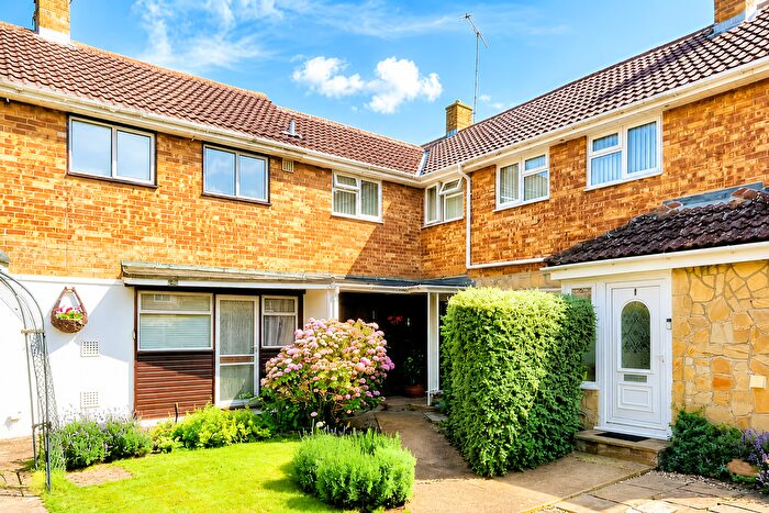 4 Bedroom Terraced House For Sale In Methersgate, Basildon, Essex, SS14