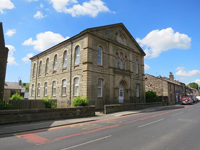 3 Bedroom Flat To Rent In Market Street, Whitworth, OL12
