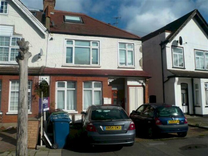 1 Bedroom Flat To Rent In Welldon Crescent, Harrow, HA1