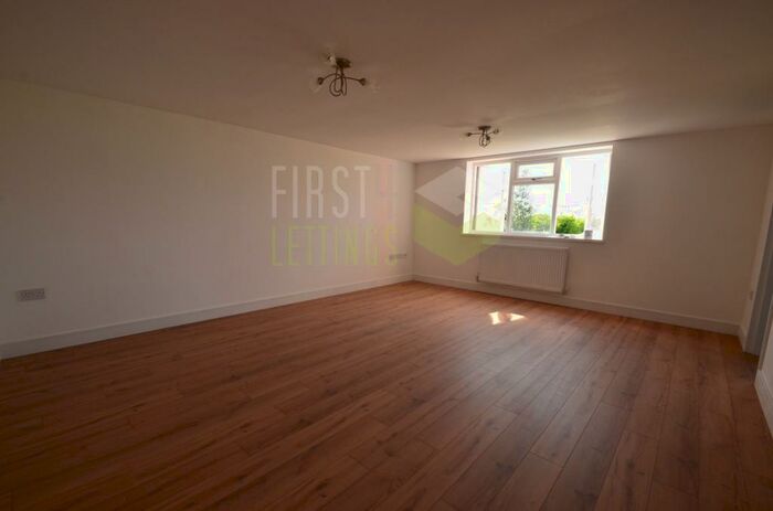 2 Bedroom Flat To Rent In Milligan Road, Leicester, LE2