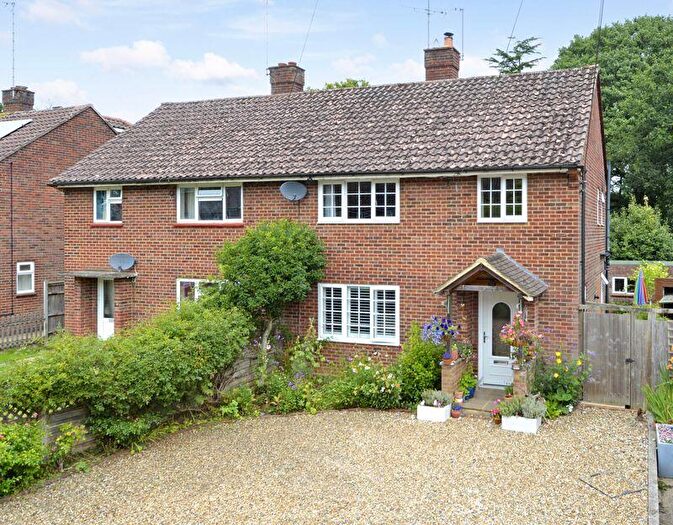 3 Bedroom Semi-Detached House For Sale In Oakfields, Walliswood, RH5