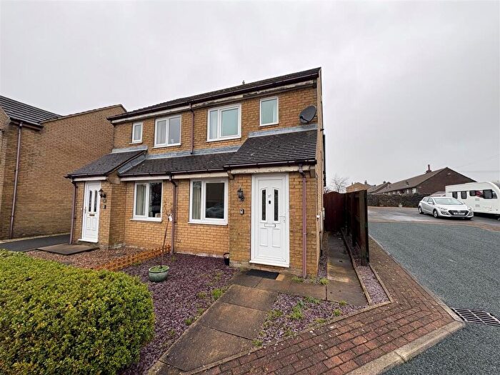 2 Bedroom Semi-Detached House For Sale In Lewis Close, Queensbury, Bradford, BD13