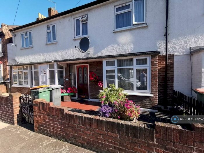 3 Bedroom Terraced House To Rent In Grange Road, London, E13