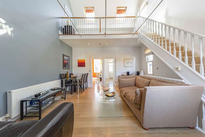 2 Bedroom Maisonette To Rent In Clarence Road, London, SW19