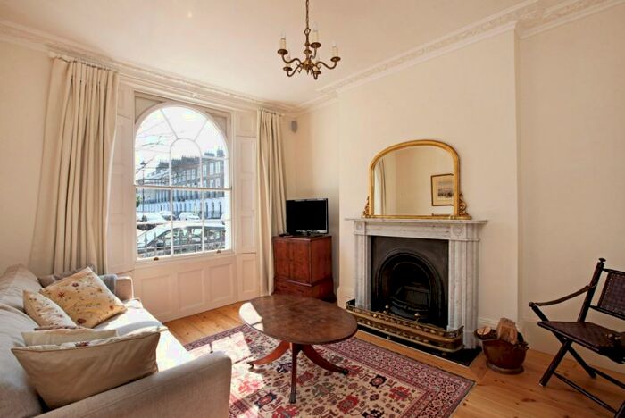 3 Bedroom Terraced House To Rent In Gibson Square London, N1