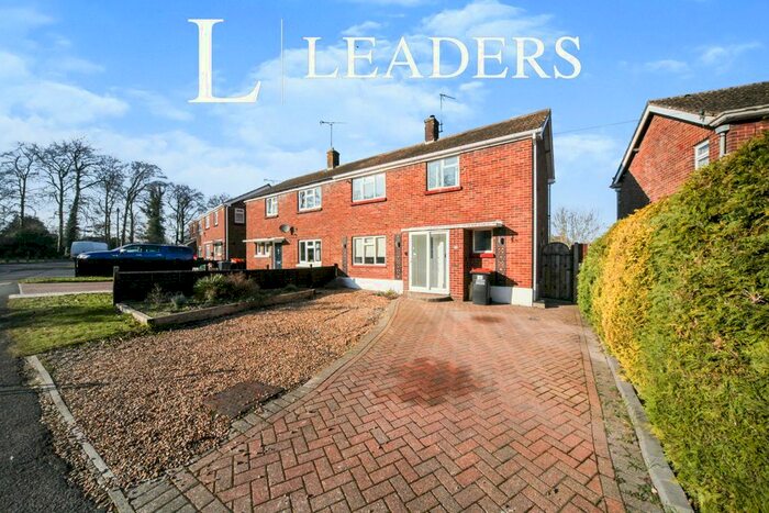 3 Bedroom Property To Rent In Spinney Crescent, Dunstable, LU6